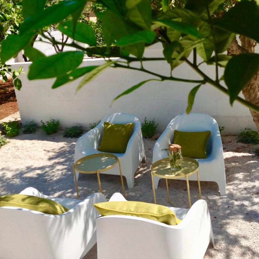 Villa Ricciardi-Suite Famigliare 1-Zona Ostuni モンタルバーノ エクステリア 写真